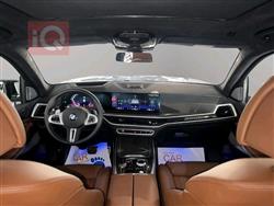 بی ئێم دەبڵیو X7